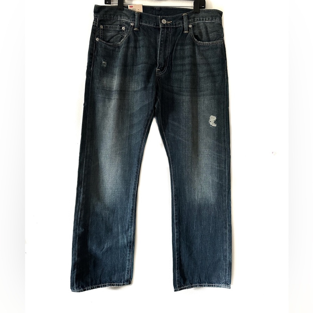 Levi’s Straight Fit 514  Dark washed Jeans